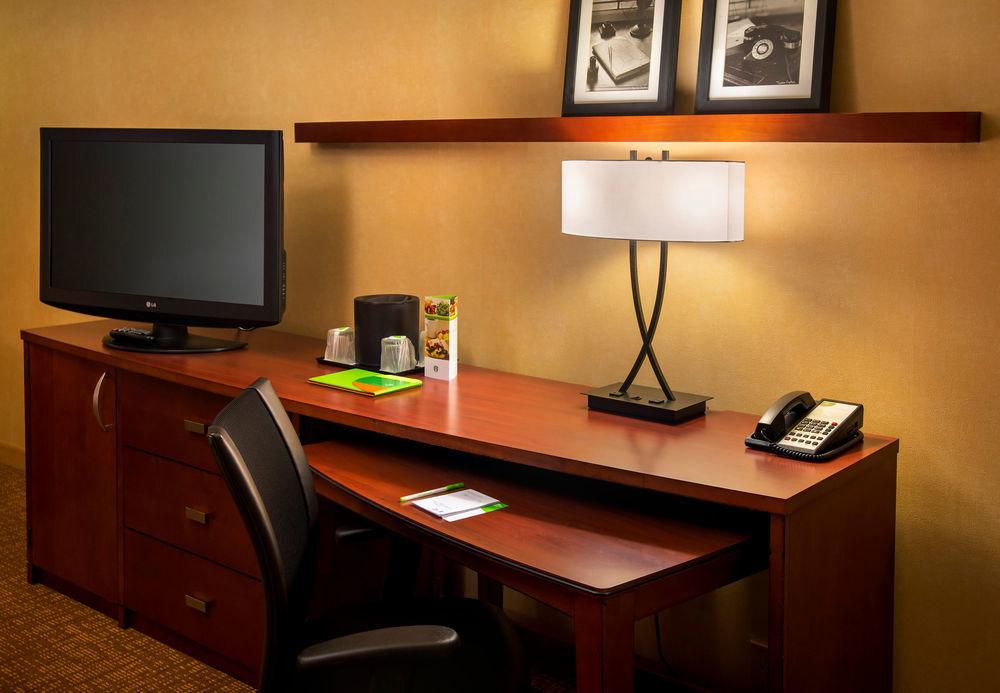 Courtyard By Marriott Poughkeepsie Otel Dış mekan fotoğraf
